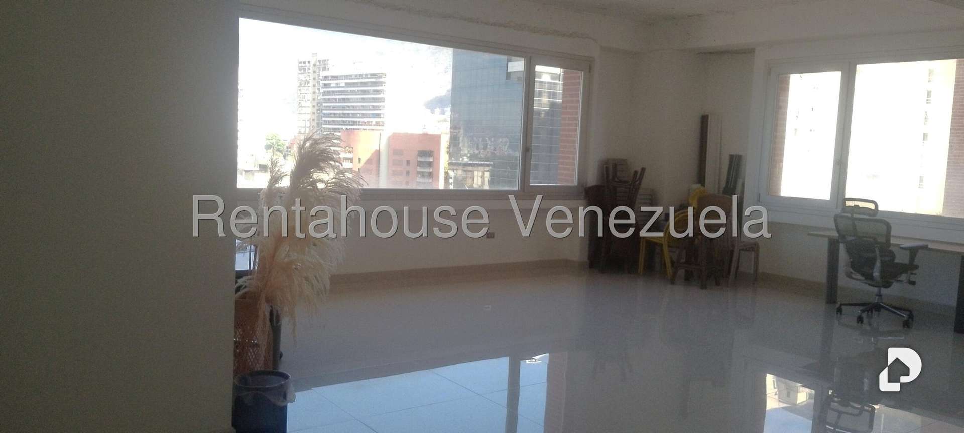 Oficina en Los Dos Caminos, Caracas – 7