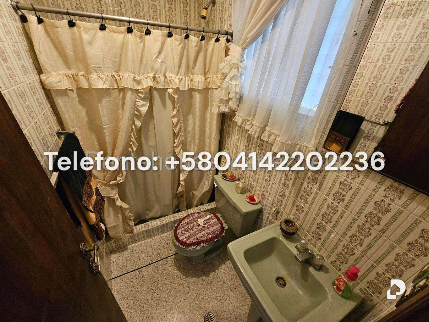 Casa en Prados del Este, Caracas – 33