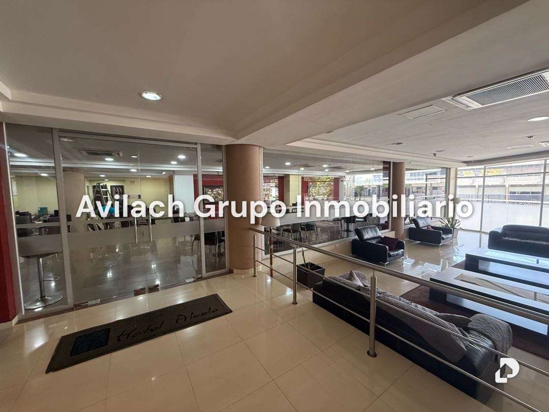 Local comercial en Industrial Castillito, Valencia – 2