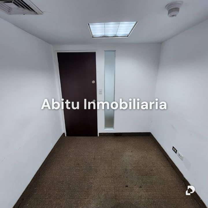 Oficina en Chuao, Caracas – 1