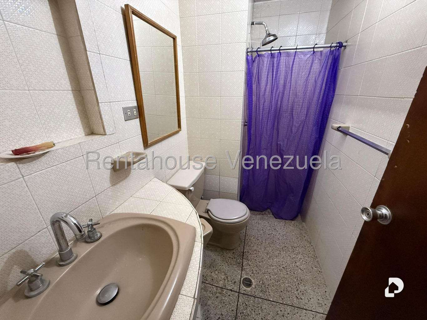 House in Los Chorros, Caracas – 17