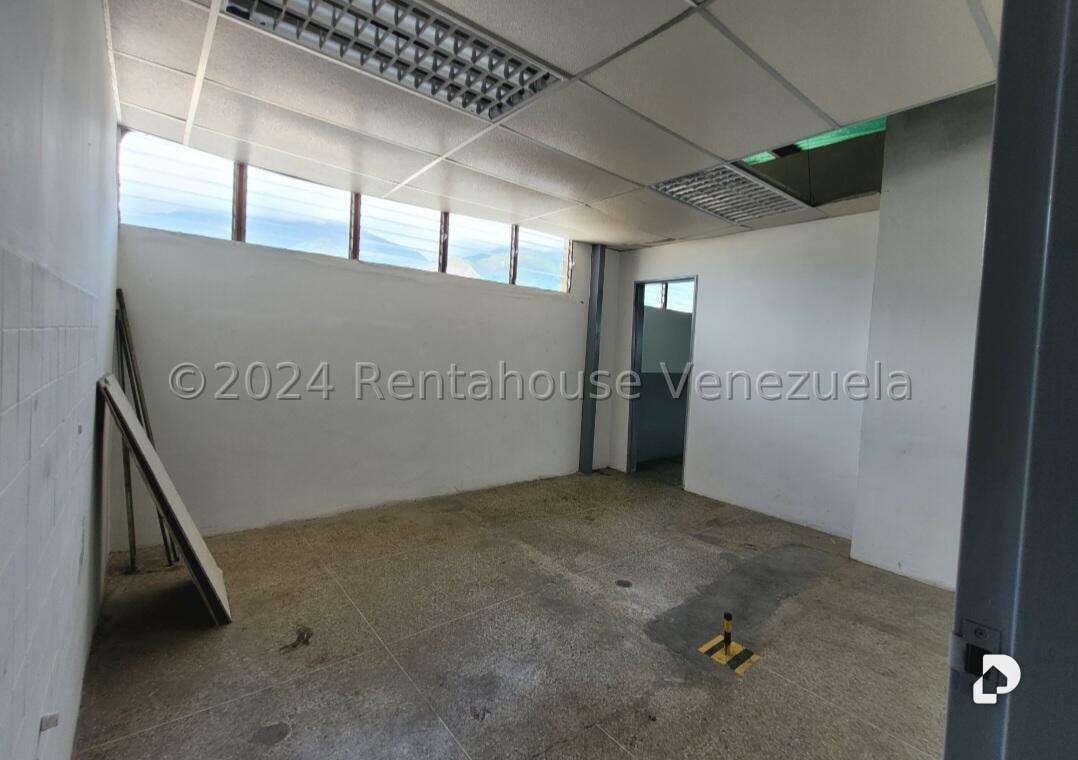 Galpón en Boleíta Sur, Caracas – 13