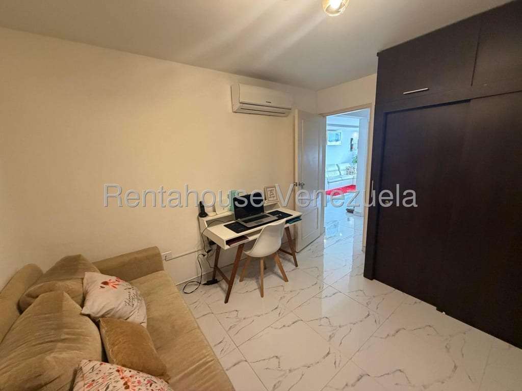 Apartamento en Colinas de La Tahona, Caracas