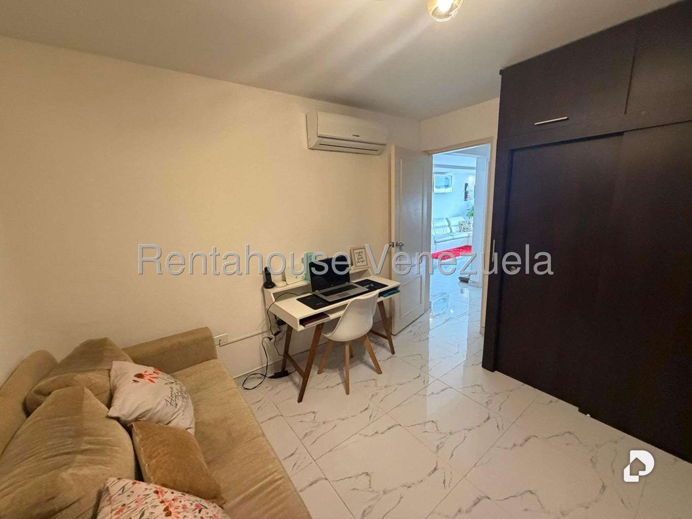 Apartamento en Colinas de La Tahona, Caracas – 17