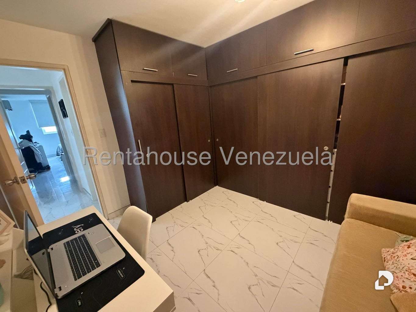 Apartamento en Colinas de La Tahona, Caracas – 16