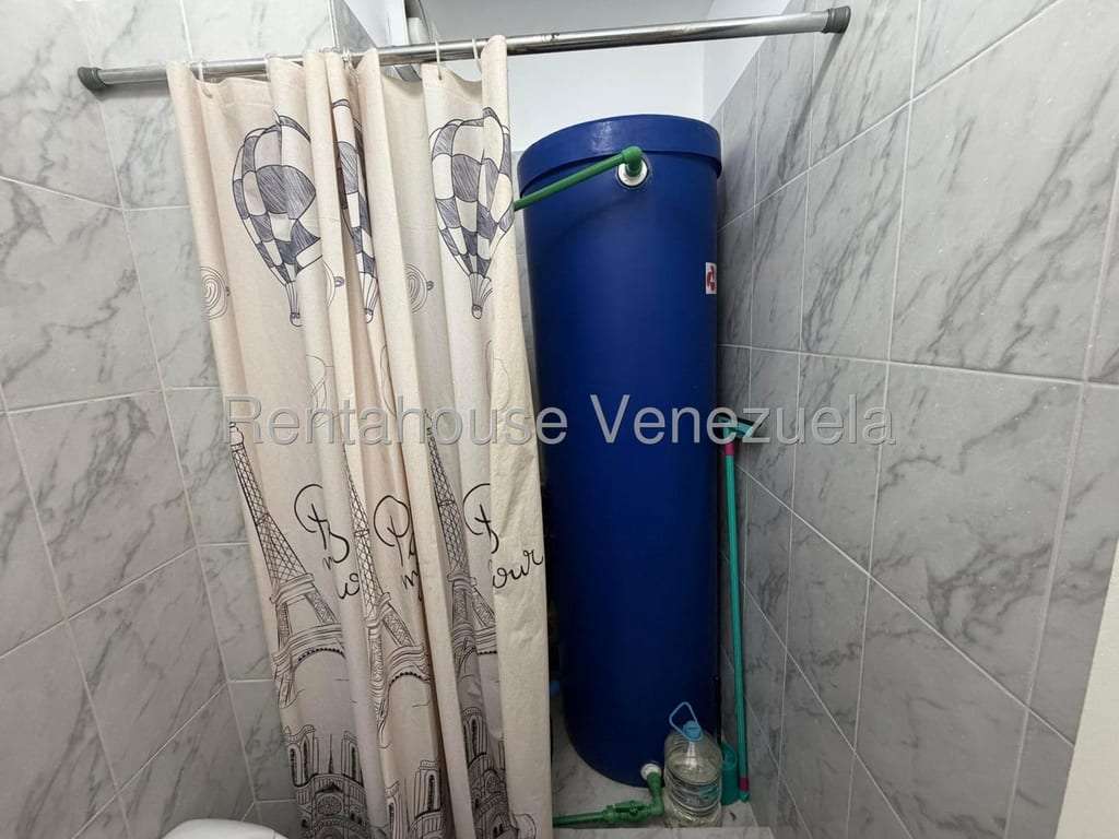 Apartamento en Colinas de La Tahona, Caracas
