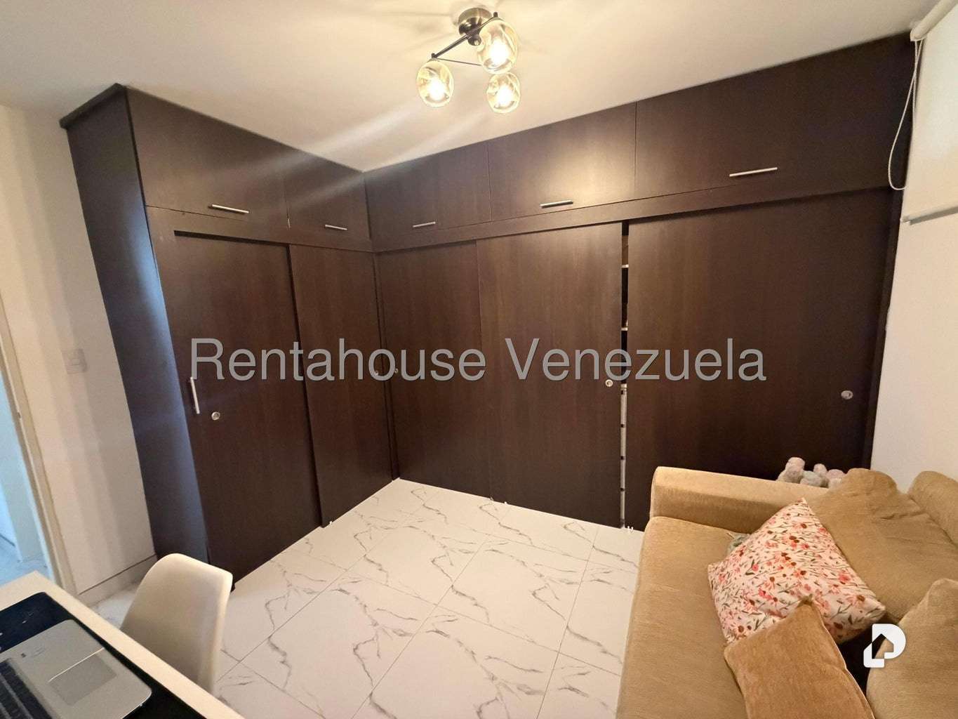 Apartamento en Colinas de La Tahona, Caracas – 15