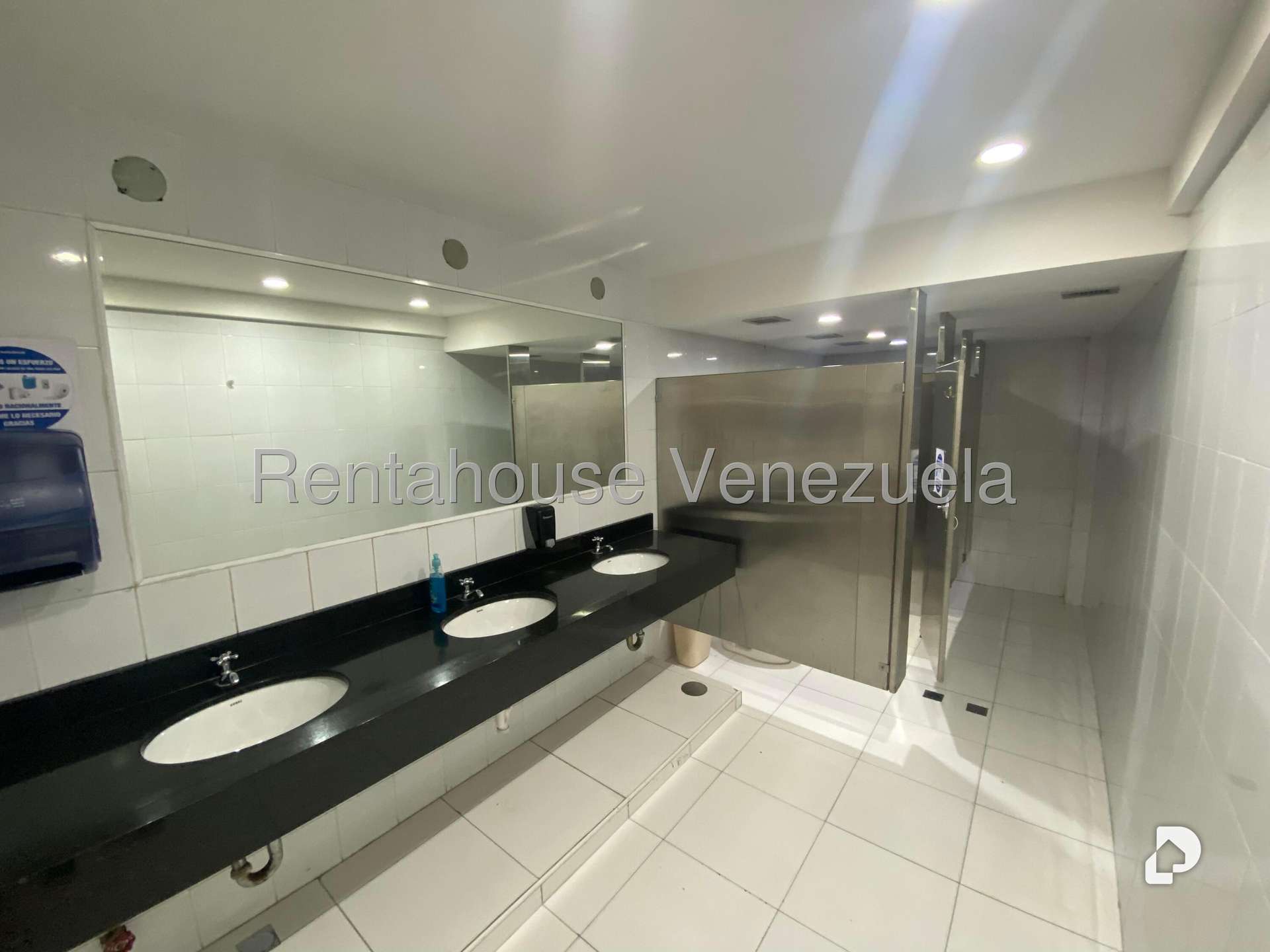 Galpón en Boleíta Sur, Caracas – 25