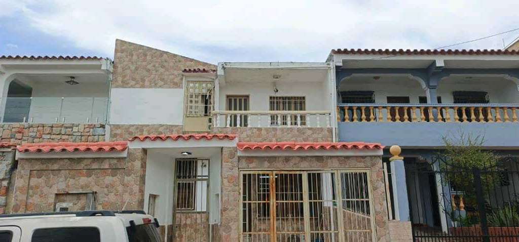House in Pque. Res. La Esmeralda, Valencia - 1