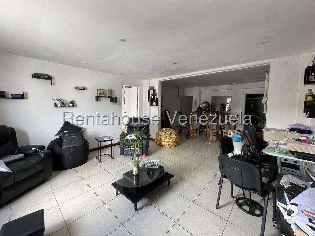 Edificio en Boleíta Sur, Caracas – 24
