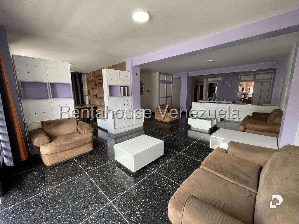 Edificio en Boleíta Sur, Caracas – 16