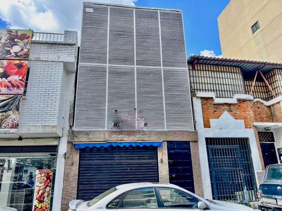 Edificio en Chacao, Caracas - 1