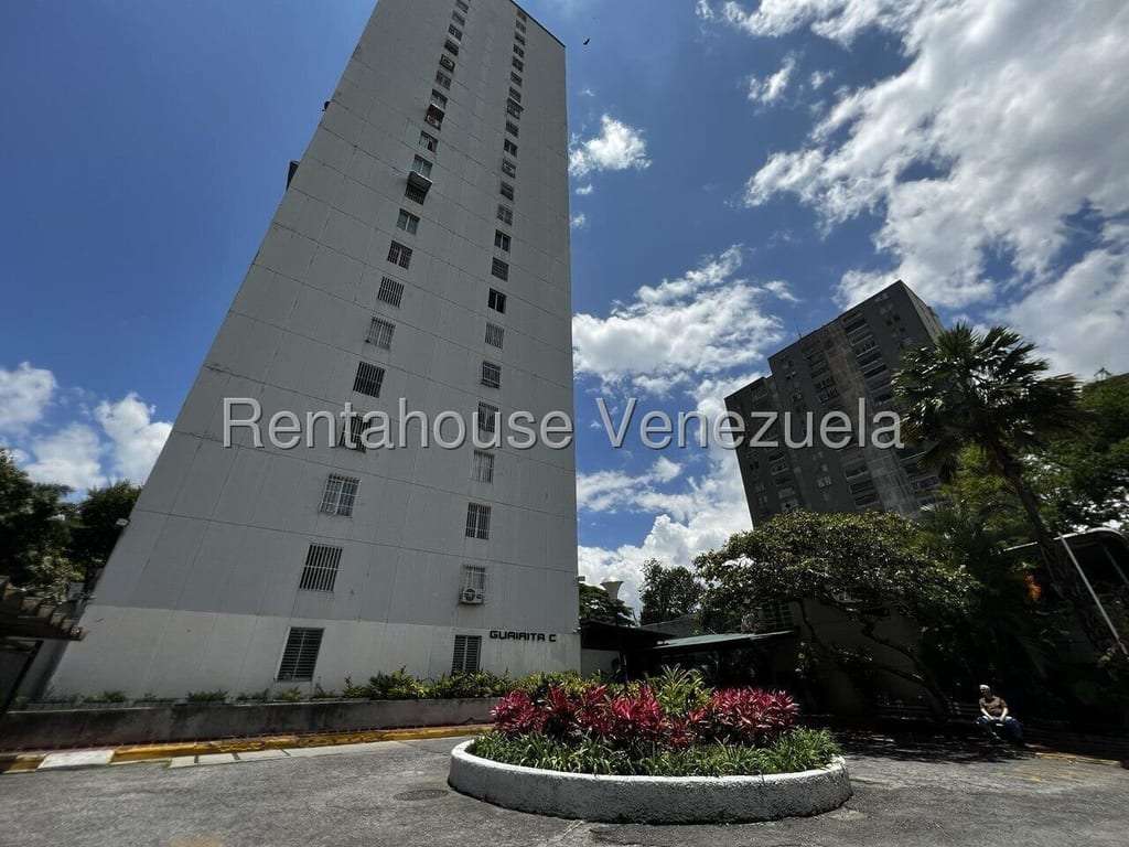 Apartment in Baruta, Caracas - 1