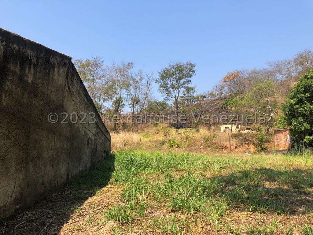 Terreno en Colinas de Guataparo, Valencia