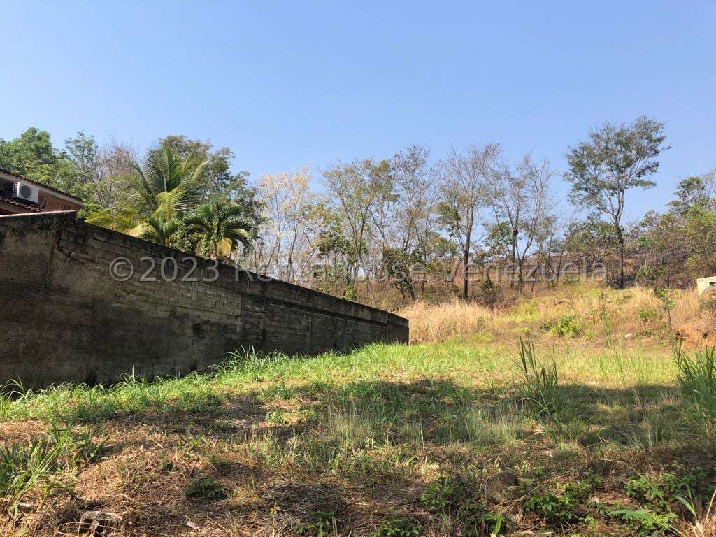 Terreno en Colinas de Guataparo, Valencia