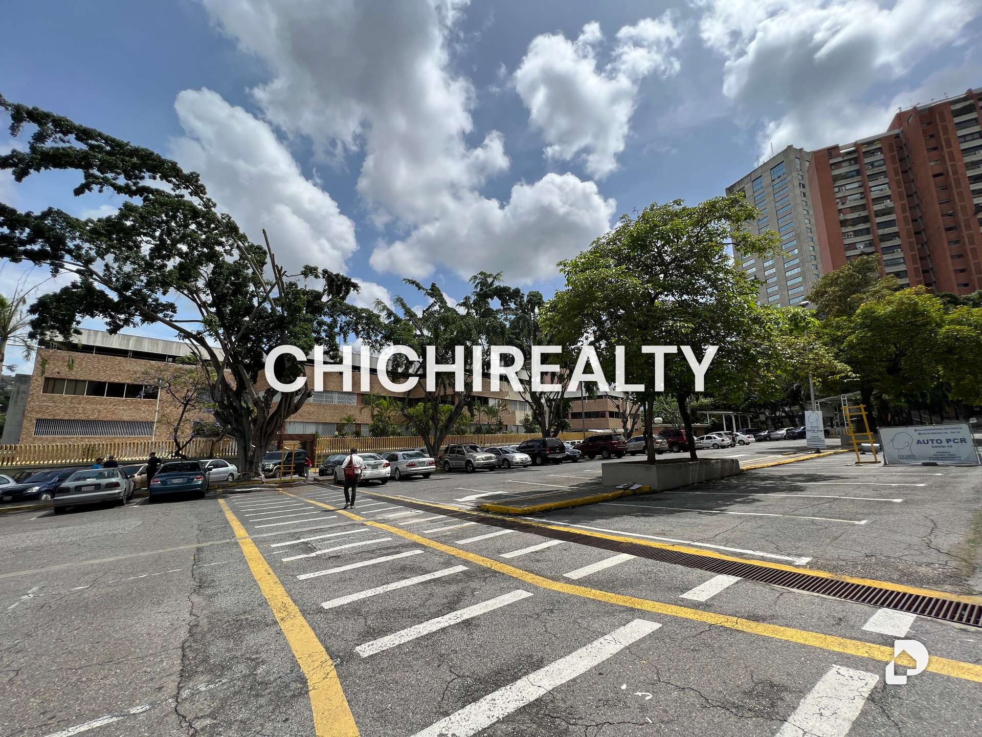 Local comercial en Parque Humboldt, Caracas – 1