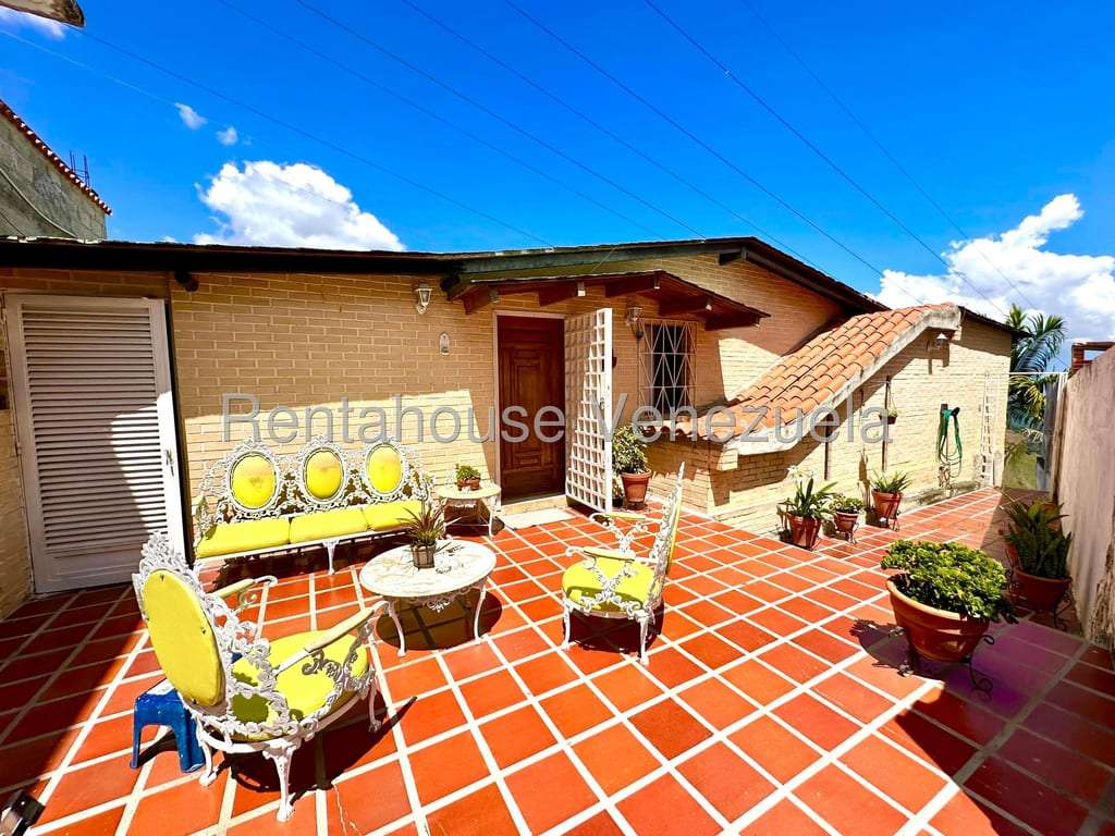 Casa en San Antonio de Los Altos - 1