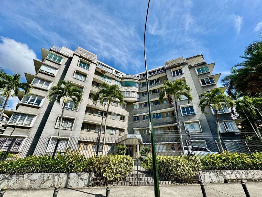 Apartamento en Altamira, Caracas - 1