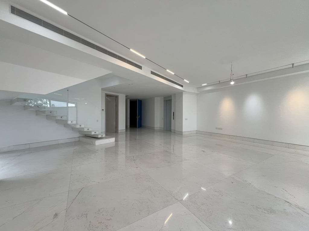 Apartamento en Altamira, Caracas - 1