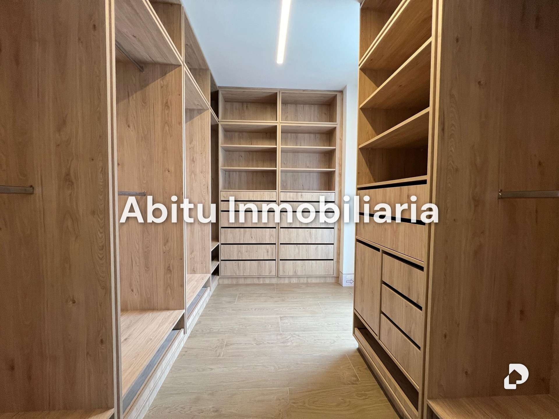 Apartamento en Altamira, Caracas – 11