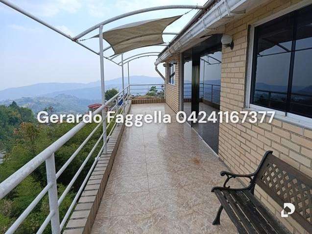Casa en Los Guayabitos, Caracas – 10