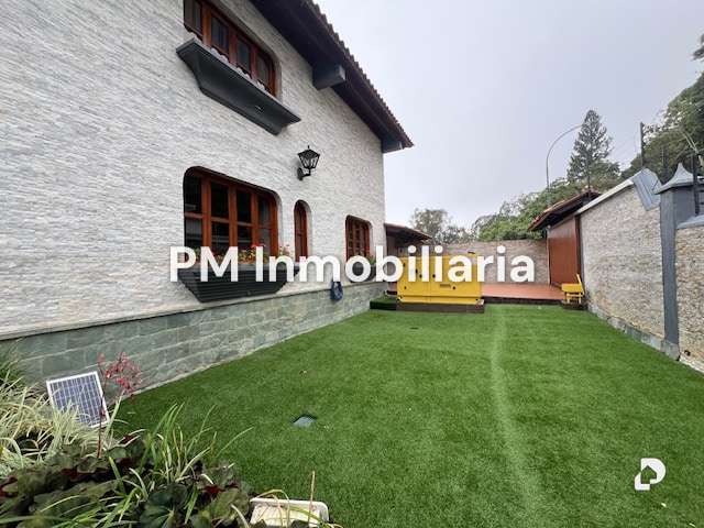 House in La Lagunita, Caracas – 25