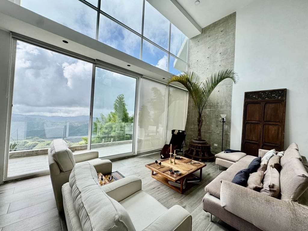 Apartamento en Los Guayabitos, Caracas - 1
