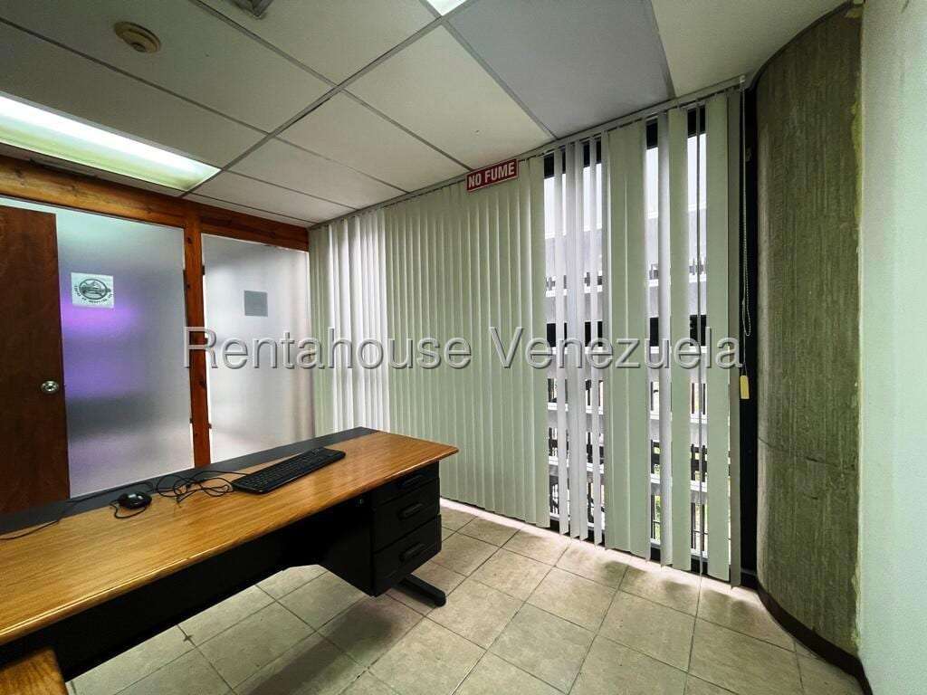 Local comercial en Los Samanes, Caracas
