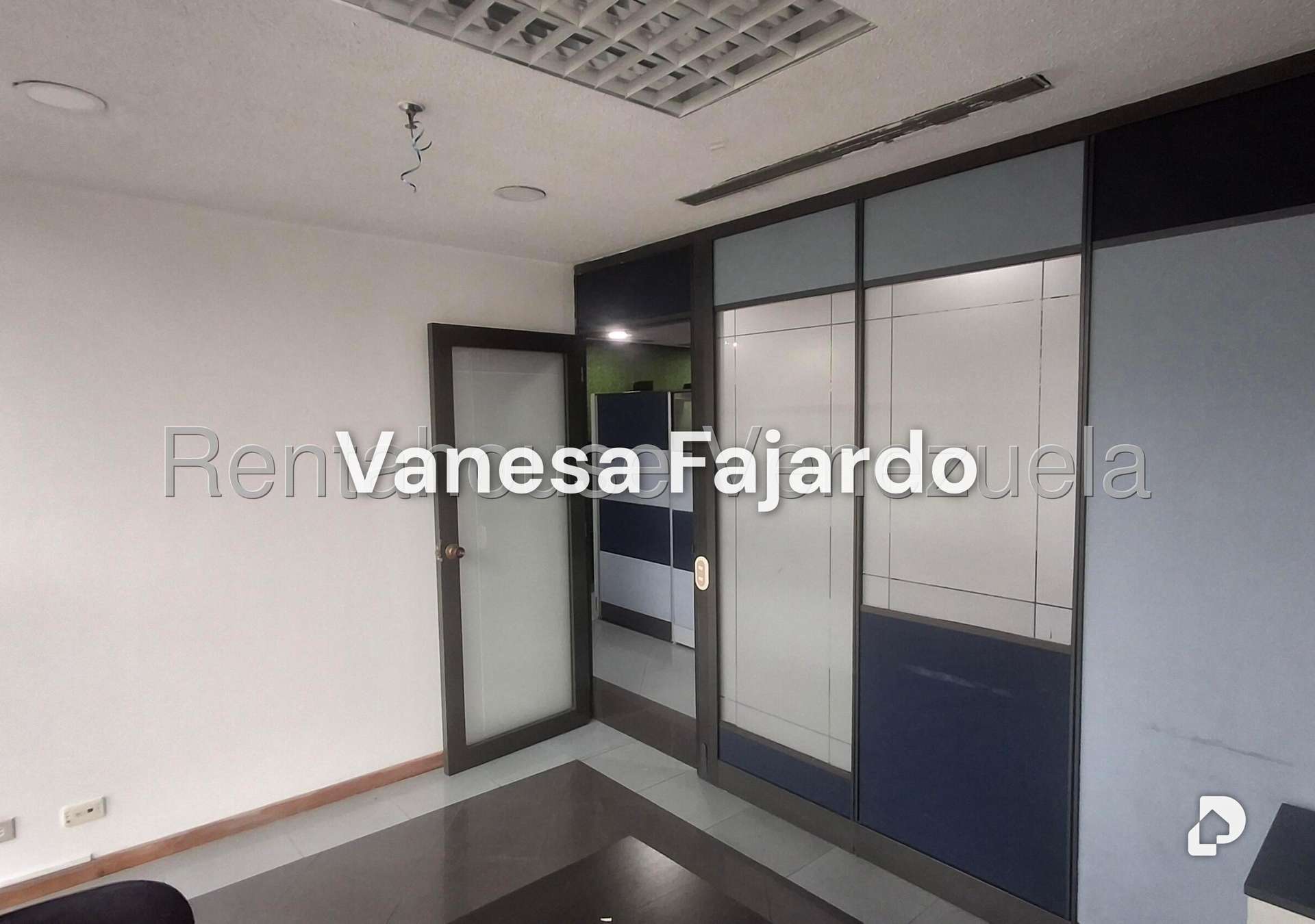 Oficina en El Bosque, Caracas – 14