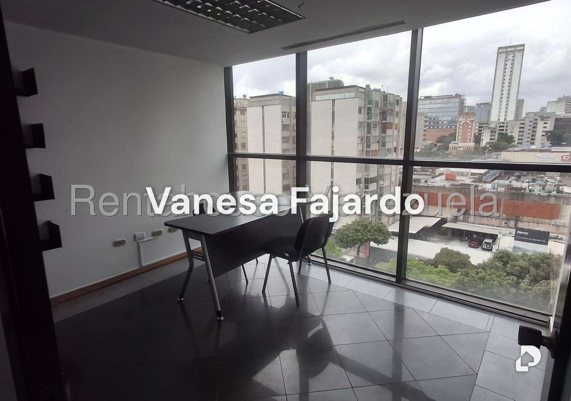 Oficina en El Bosque, Caracas – 11