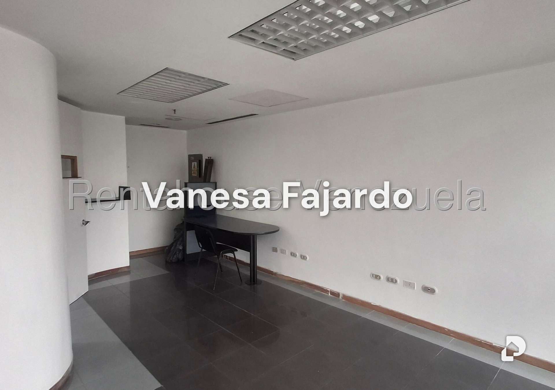Oficina en El Bosque, Caracas – 8