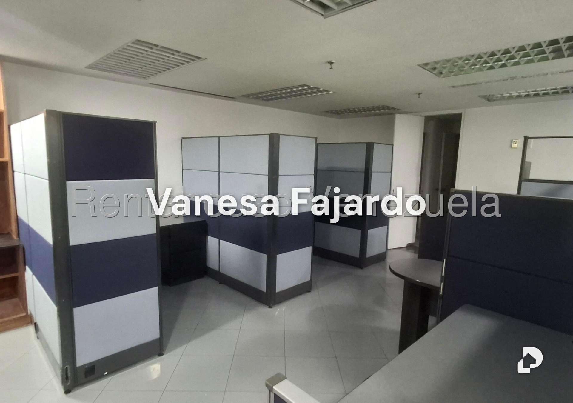 Oficina en El Bosque, Caracas – 19