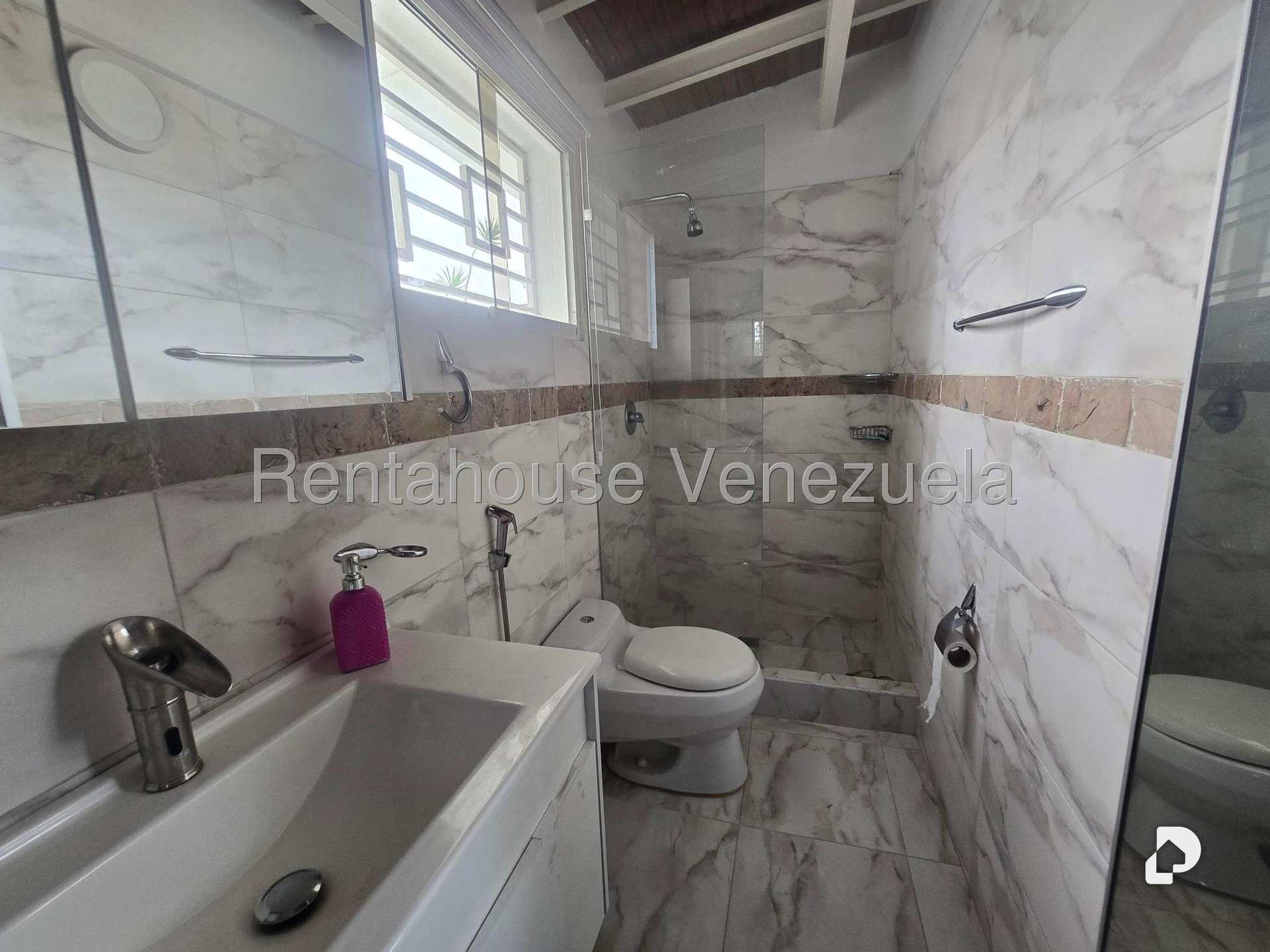 Casa en Macaracuay, Caracas – 20