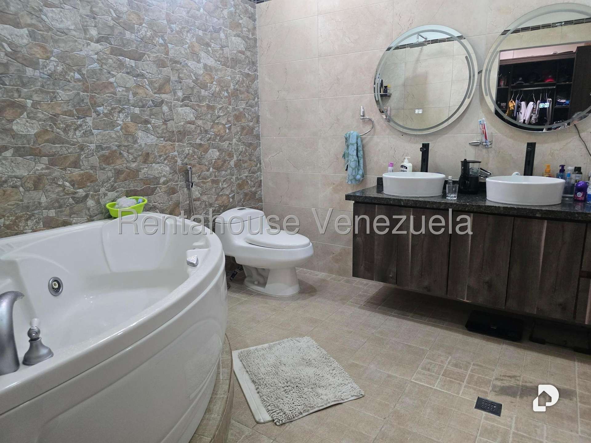 Casa en Macaracuay, Caracas – 18