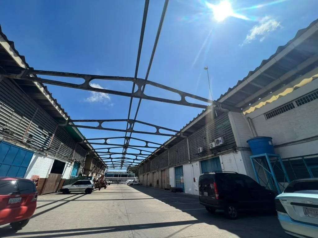 Galpón en Rafael Urdaneta, Valencia - 1