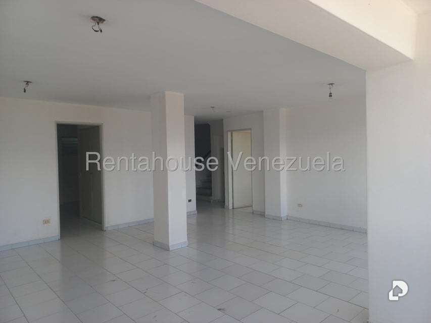 Apartamento en Lomas De La Trinidad, Caracas – 1