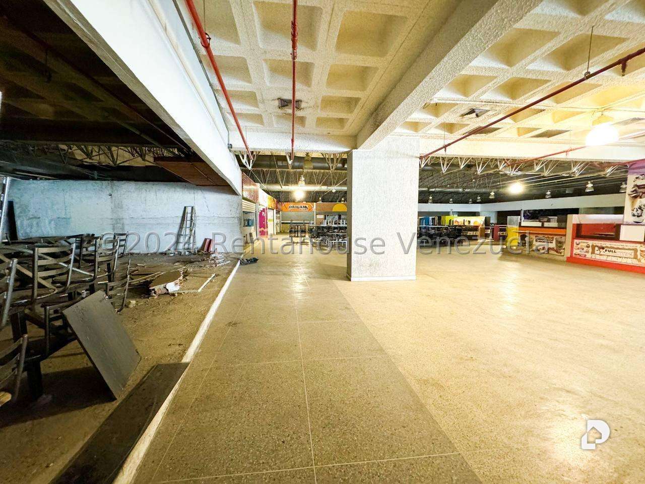 Local comercial en Propatria, Caracas – 11