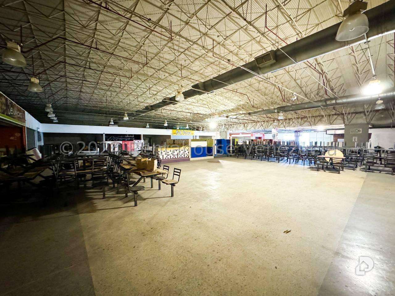 Local comercial en Propatria, Caracas – 15