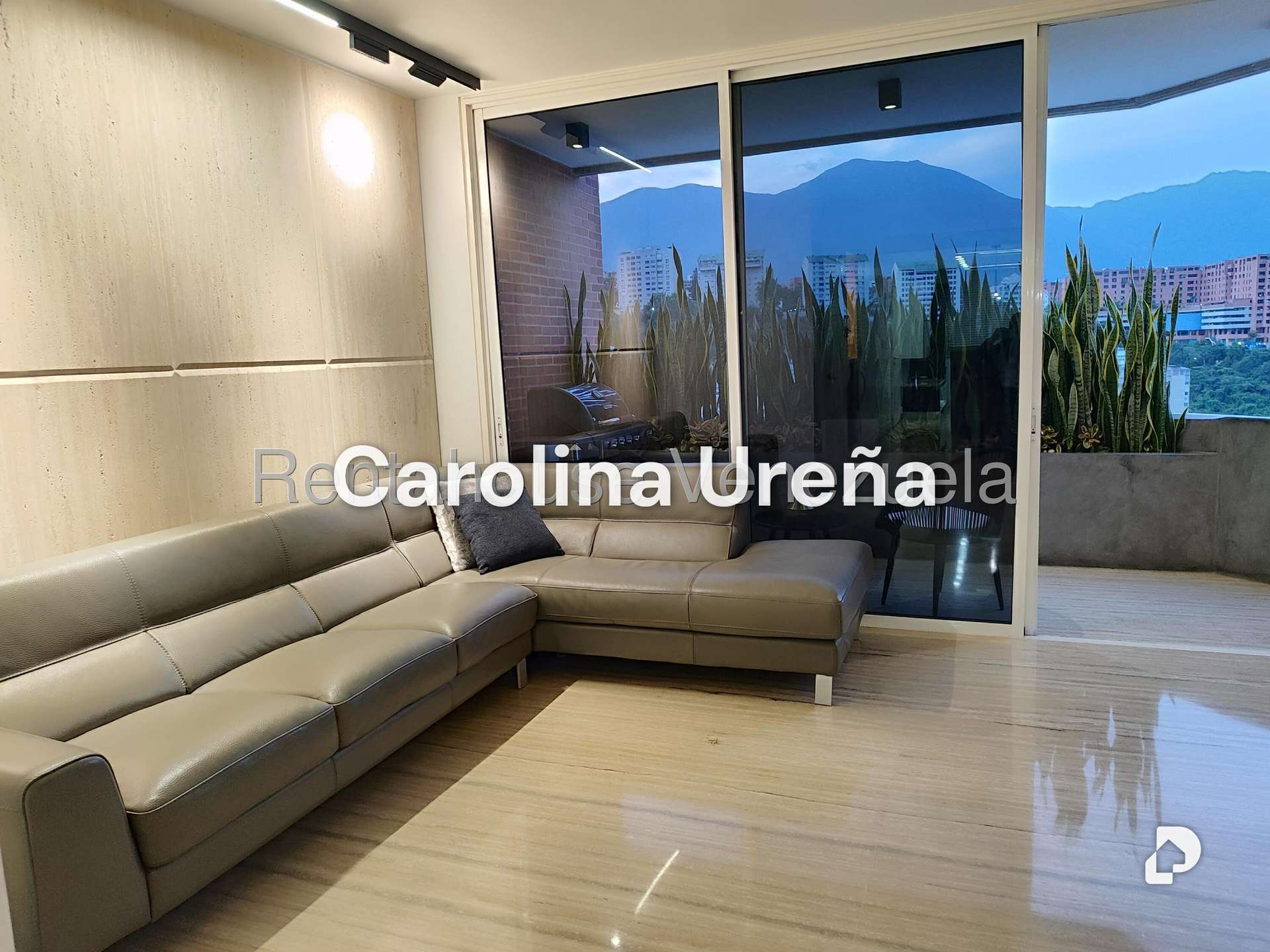 Apartamento en Lomas de La Alameda, Caracas – 12