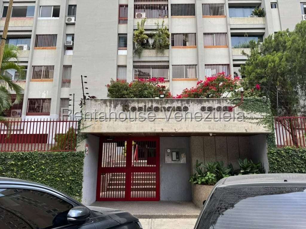 Apartment in Prados del Este, Caracas - 1