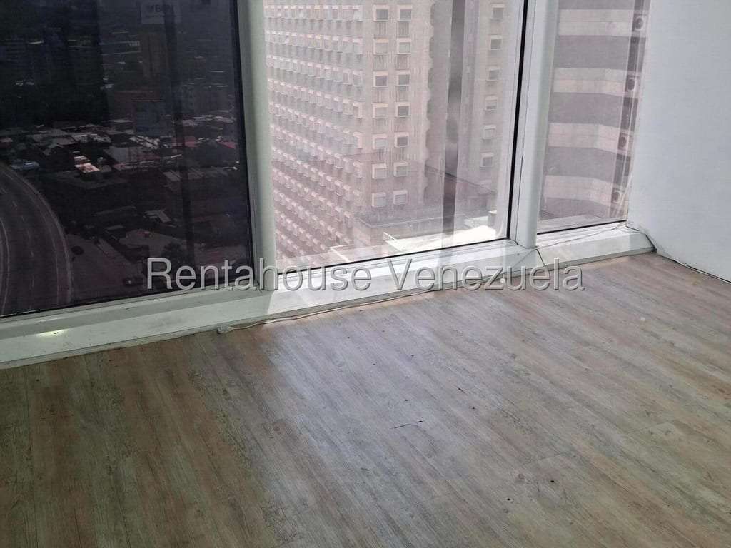 Local comercial en El Recreo, Caracas