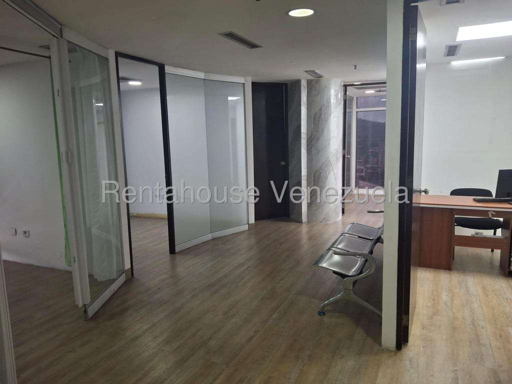 Local comercial en El Recreo, Caracas - 1