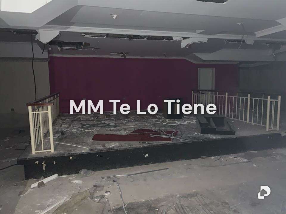Local comercial en Los Chaguaramos, Caracas – 12