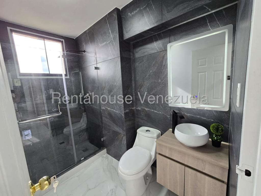 Apartamento en Santa Rosa de Lima, Caracas