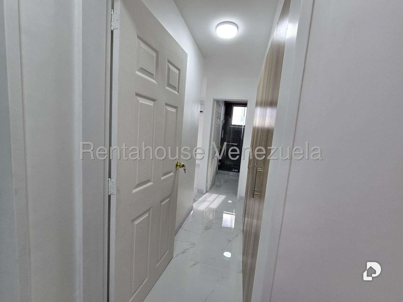 Apartamento en Santa Rosa de Lima, Caracas – 36