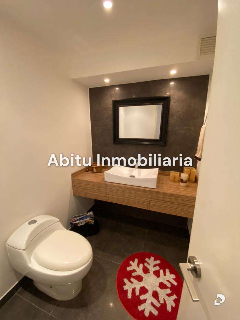 Apartment in Los Palos Grandes, Caracas – 12