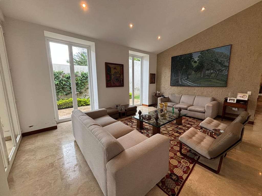House in La Castellana, Caracas - 1