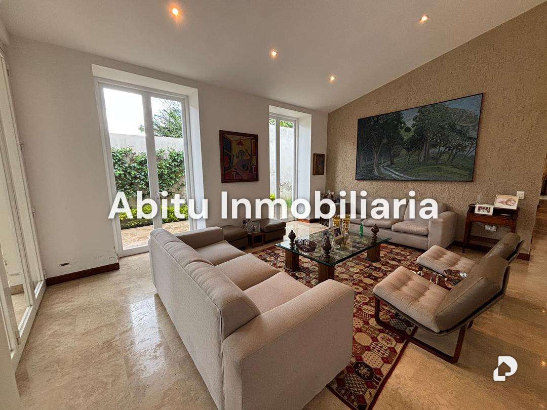 House in La Castellana, Caracas – 1