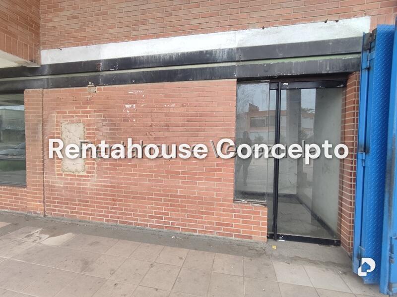 Local comercial en Flor Amarillo, Valencia – 3