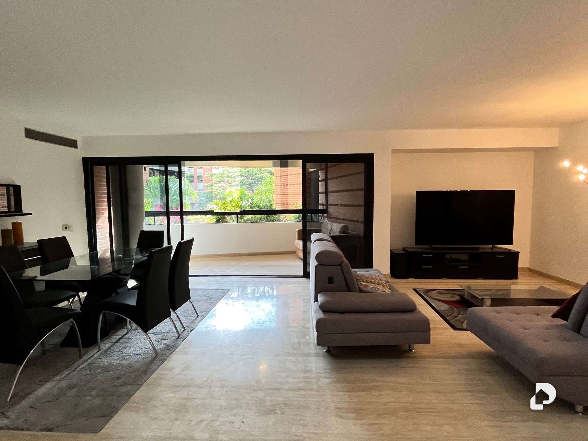 Apartamento en Campo Alegre, Caracas – 2